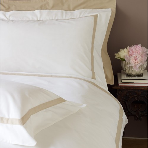 Edge - 220tc cotton percale - White / Taupe