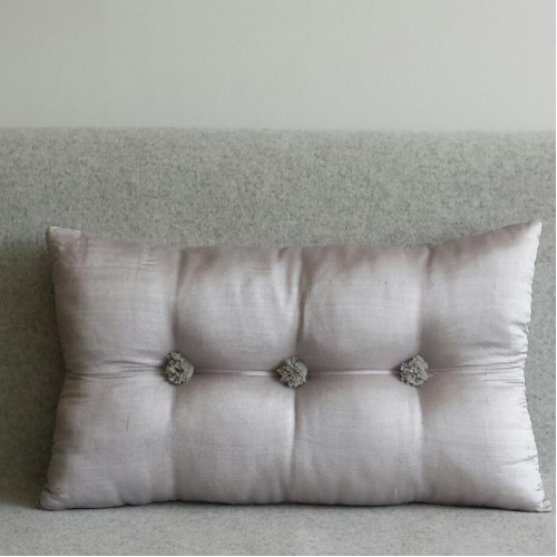 Tufted Cushion - rectangular - Silver